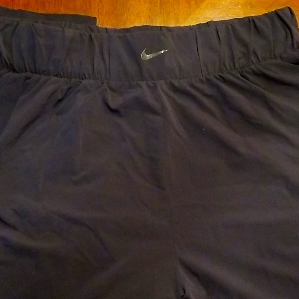 Waist Synched Nike Workout Panys